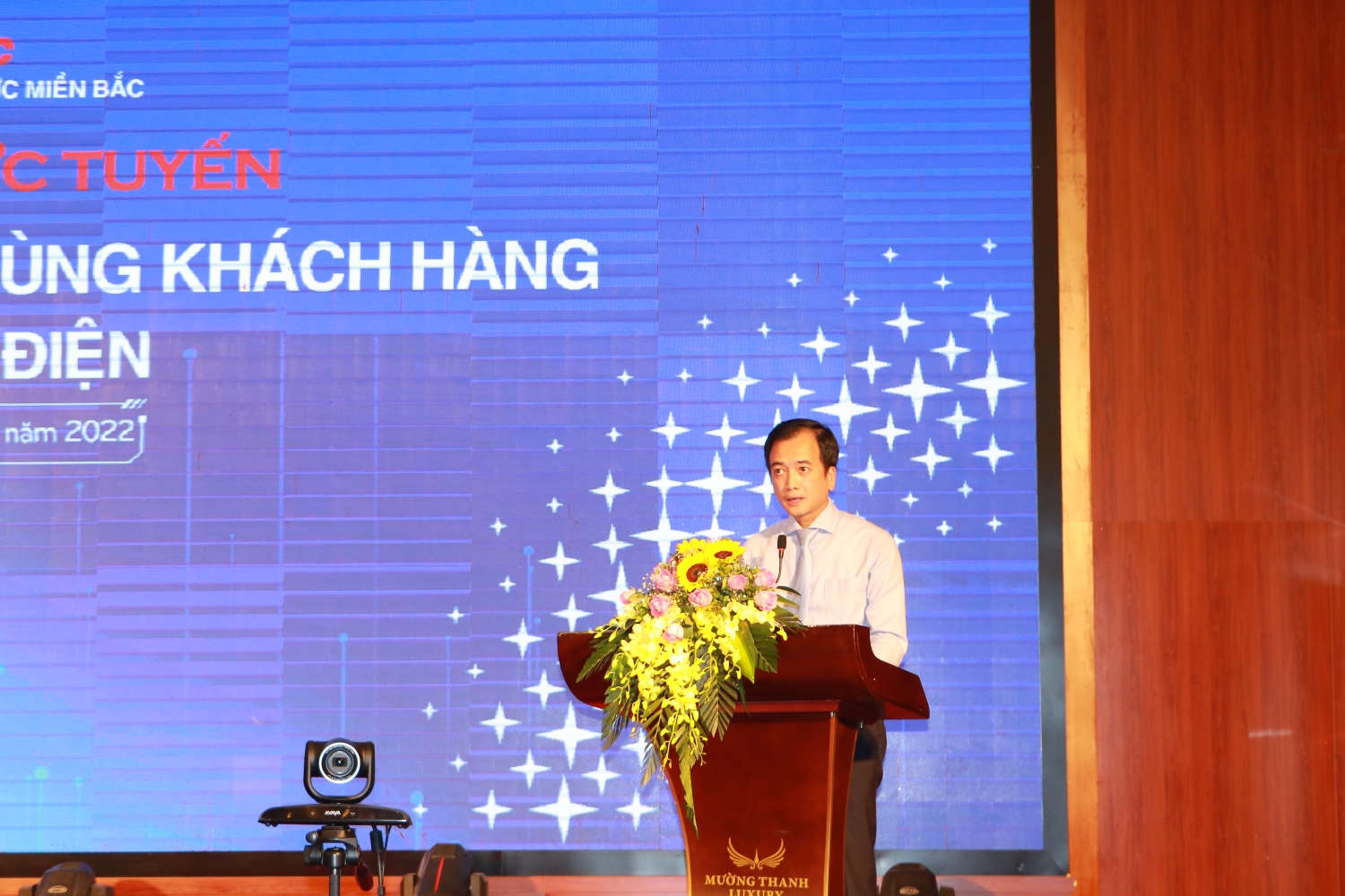 Tổng công ty Điện lực miền Bắc đồng hành cùng khách hàng