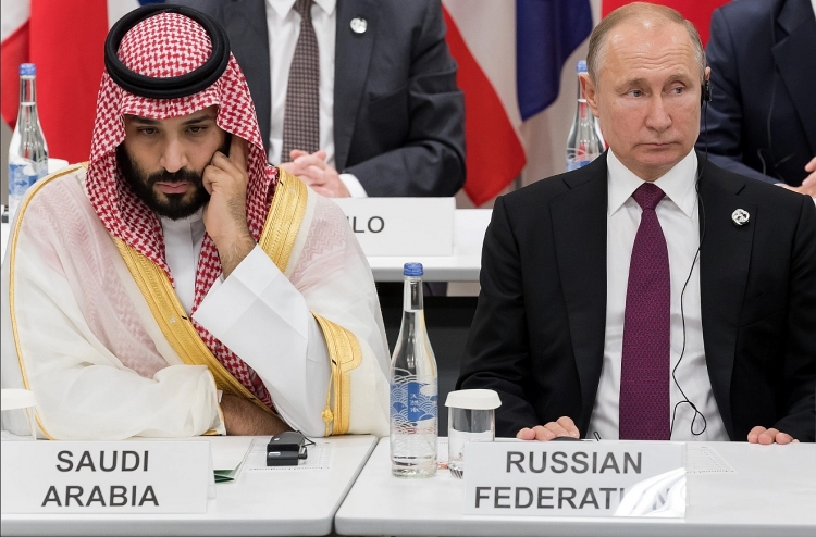  Thái tử Ả Rập Saudi Mohammed bin Salman và Tổng thống Nga Vladimir Putin tại Hội nghị thượng đỉnh G20 ở Osaka vào ngày 28/6/2019.