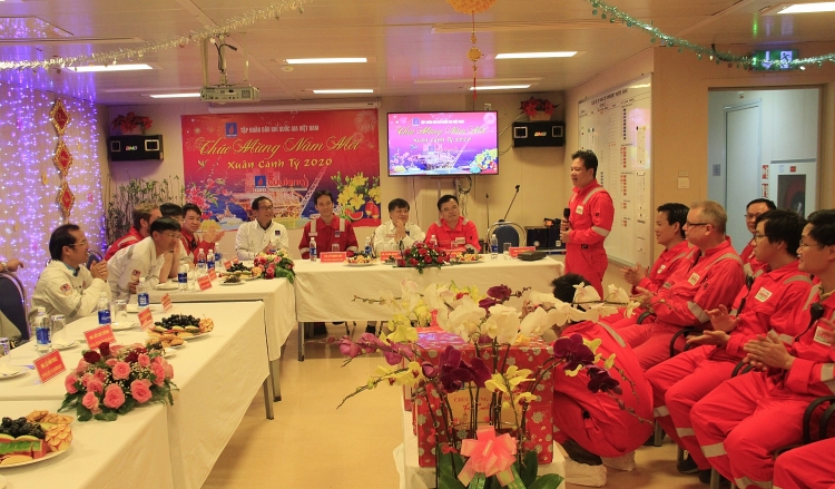 lanh dao pvn tham va lam viec tren gian stv cpp va cntt so 2