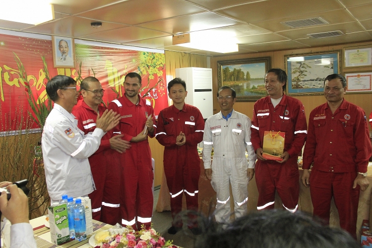 lanh dao pvn tham va lam viec tren gian stv cpp va cntt so 2