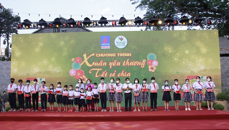 PVFCCo mang Xuân ấm áp đến với người nghèo cả nước