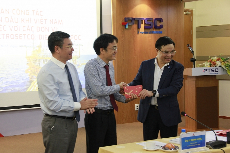 Phấn đấu vì mục tiêu tăng trưởng tốt trong năm 2022