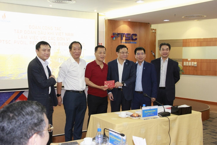 Phấn đấu vì mục tiêu tăng trưởng tốt trong năm 2022