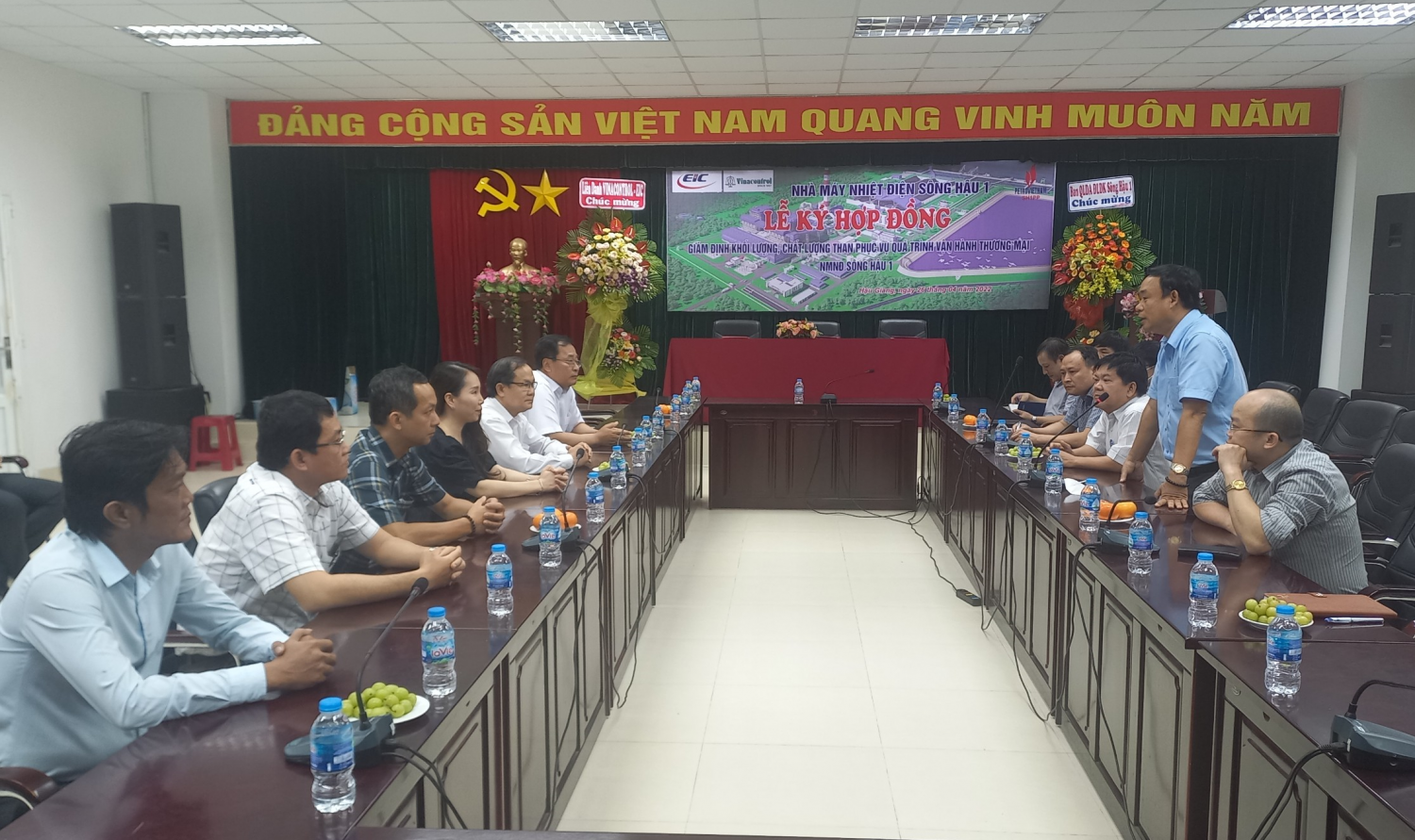 NMNĐ Sông Hậu 1: Ký kết hợp đồng giám định chất lượng, khối lượng than