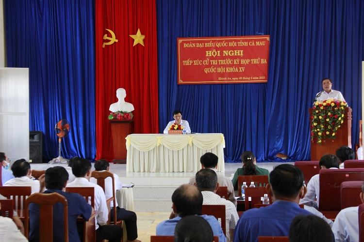 Đồng chí Lê Mạnh Hùng tiếp xúc cử tri xã Khánh An, huyện U Minh, tỉnh Cà Mau
