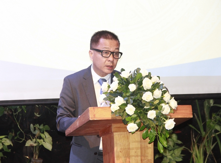 quyet liet doi moi vi su phat trien ben vung