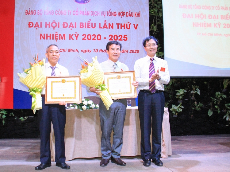 quyet liet doi moi vi su phat trien ben vung