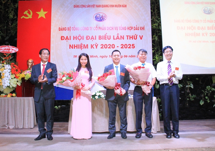 quyet liet doi moi vi su phat trien ben vung