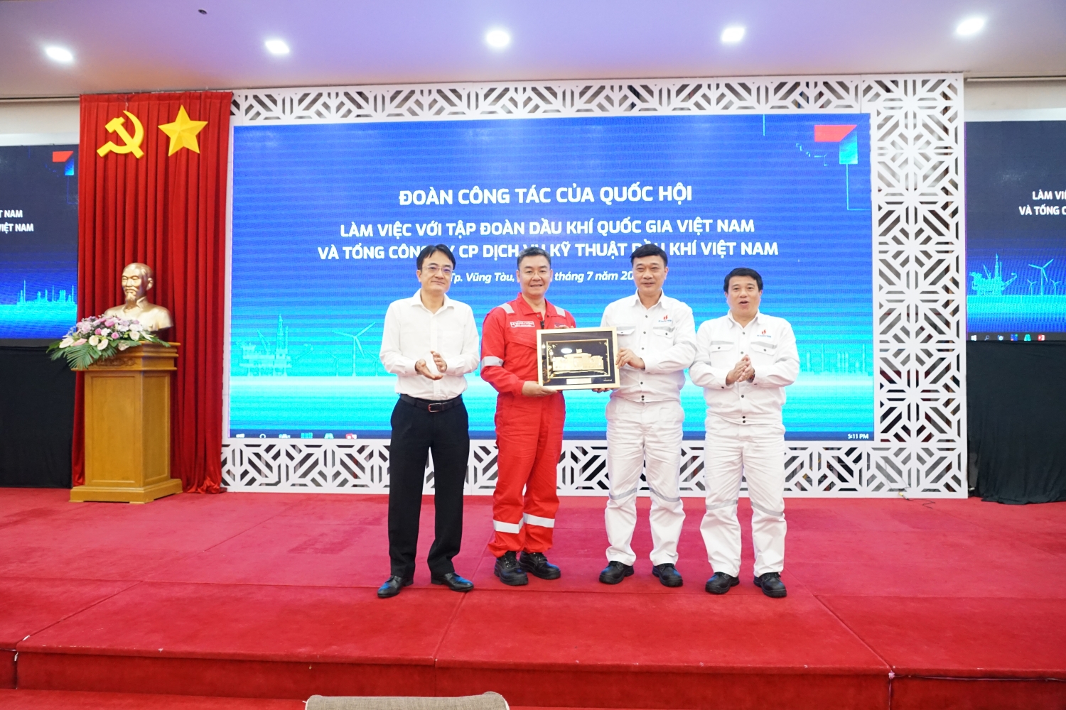 Đoàn công tác của Quốc hội làm việc với Petrovietnam, PTSC