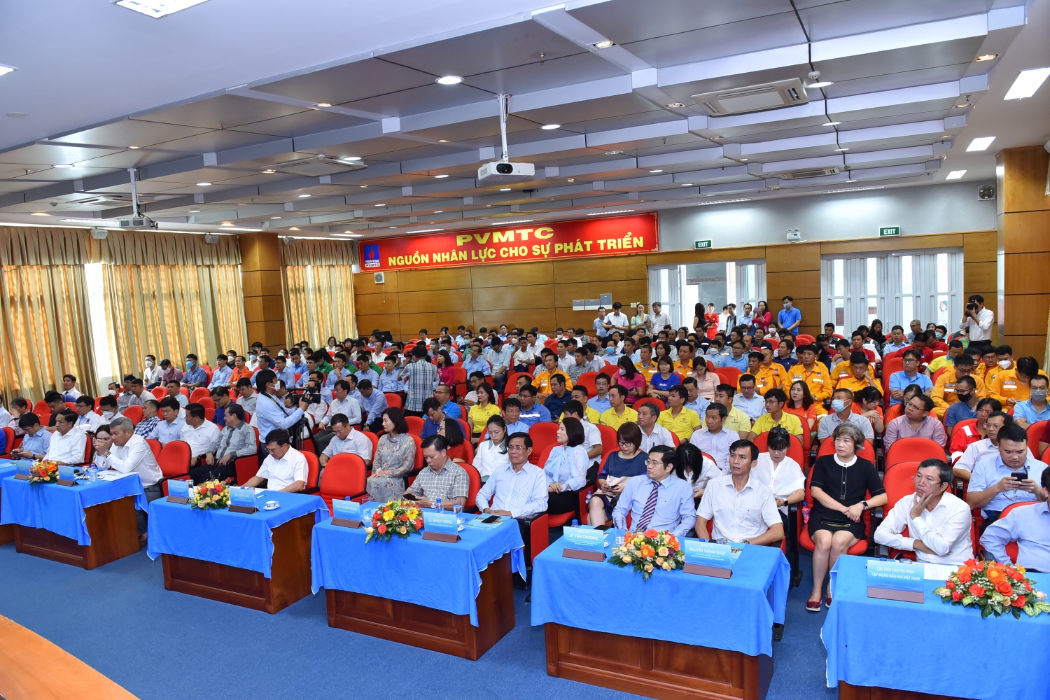 Tưng bừng khai mạc Hội thi tay nghề Dầu khí lần thứ VII