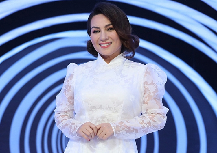 Ca sĩ Phi Nhung qua đời vì Covid-19