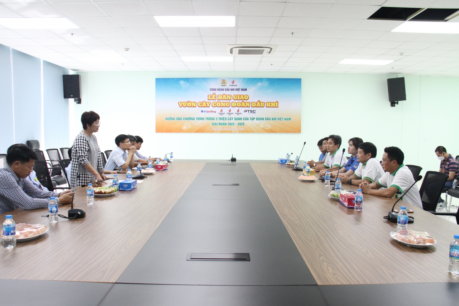PVFCCo tham gia chương trình trồng 03 triệu cây xanh của Petrovietnam tại NMNĐ Sông Hậu 1