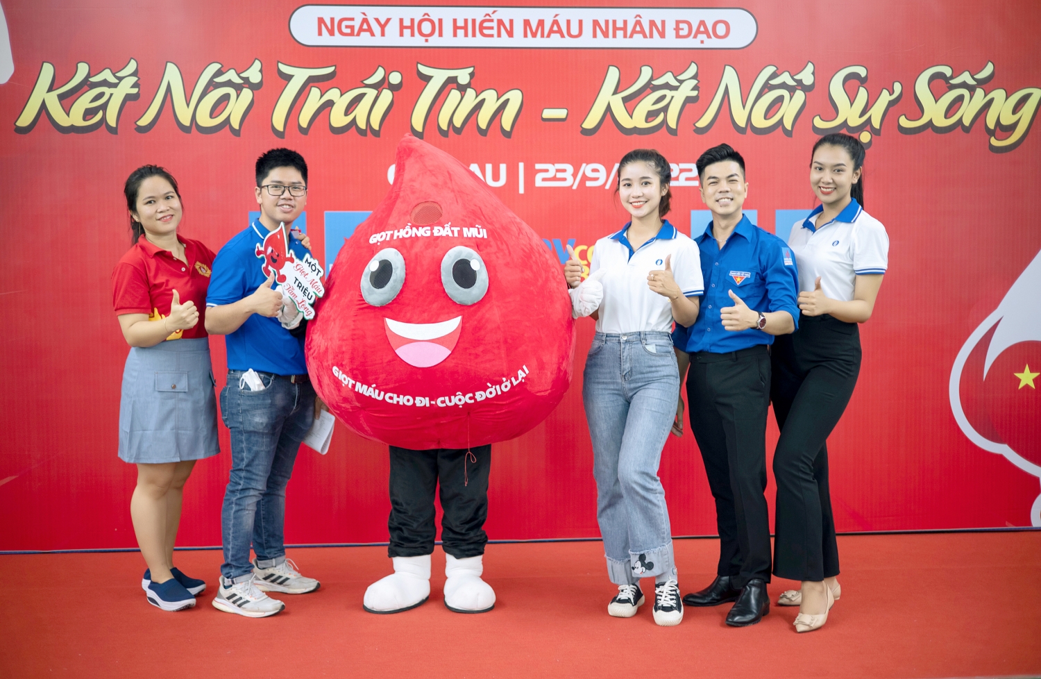 Hiến máu nhân đạo “Kết nối trái tim - Kết nối sự sống” tại cà Mau
