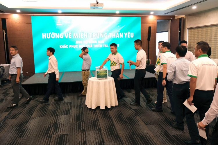 Tập thể PVFCCo cùng hướng về miền Trung thân yêu