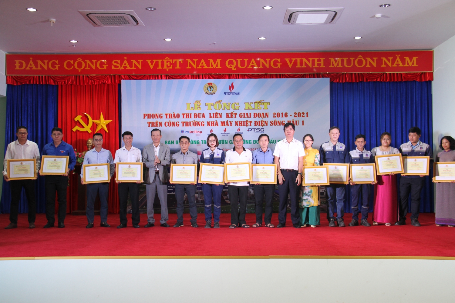 CĐ DKVN tổng kết 5 năm phong trào thi đua liên kết trên công trường NMNĐ Sông Hậu 1