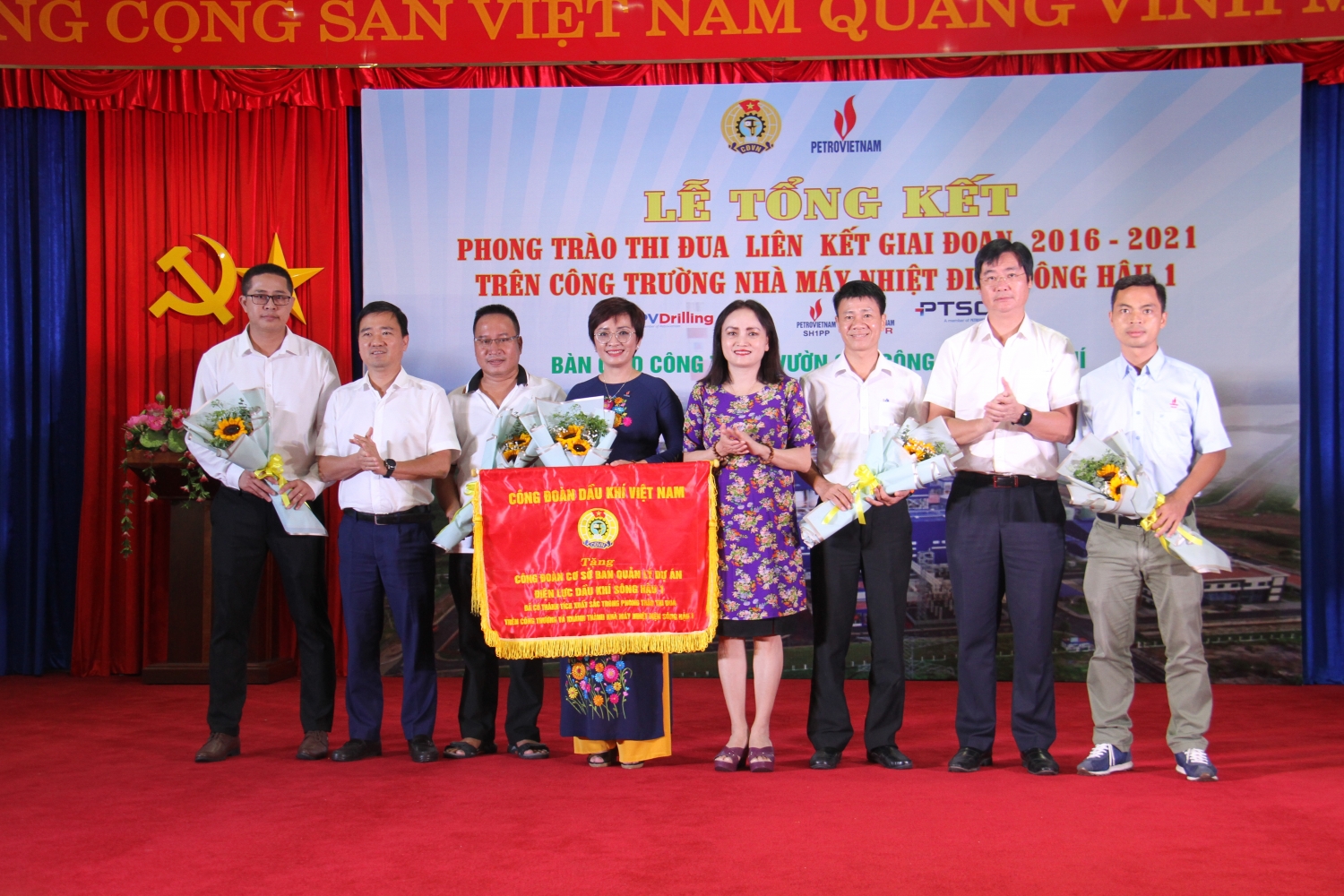 CĐ DKVN tổng kết 5 năm phong trào thi đua liên kết trên công trường NMNĐ Sông Hậu 1