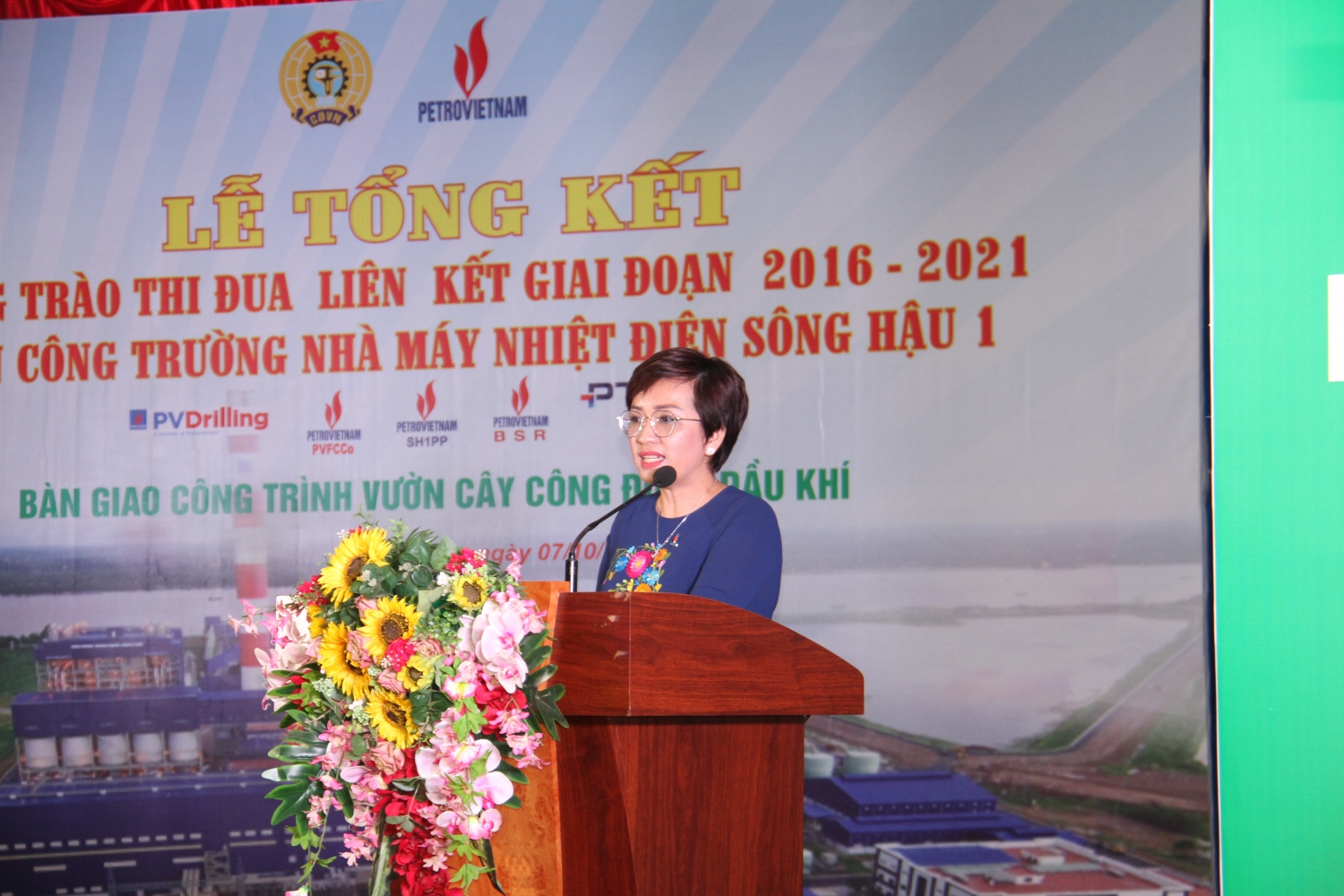 CĐ DKVN tổng kết 5 năm phong trào thi đua liên kết trên công trường NMNĐ Sông Hậu 1