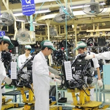 Sản xuất công nghiệp khởi sắc trong quý IV/2021