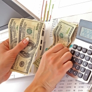 Hơn 40% doanh nghiệp vẫn đồng ý “chi trả hoa hồng” để thắng thầu