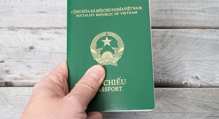 Bộ Công an đề xuất cấp hộ chiếu tạm thời thay giấy thông hành du thao luat xuat nhap canh bo cong an de xuat cap ho chieu tam thoi thay giay thong hanh
