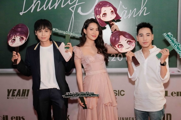 dan sao viet hao huc di ra mat phim thang 5 de danh